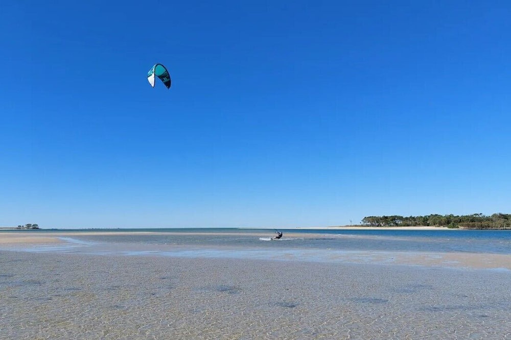 Photo of Others in Elliott Heads
