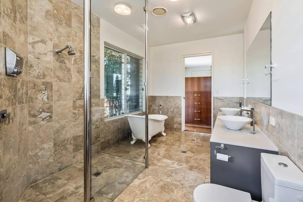 Photo of Bathroom in Tamborine