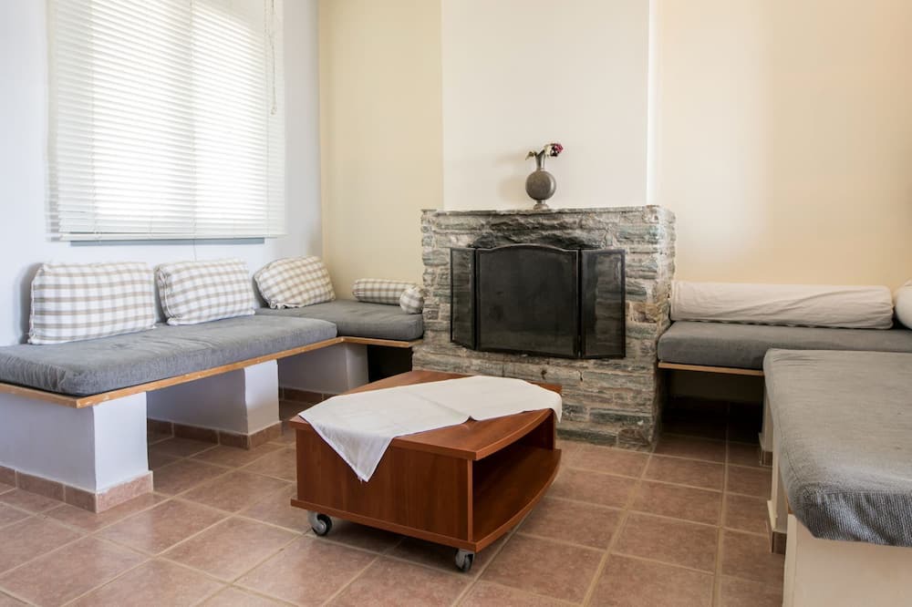Photo of Livingroom in Nea Styra
