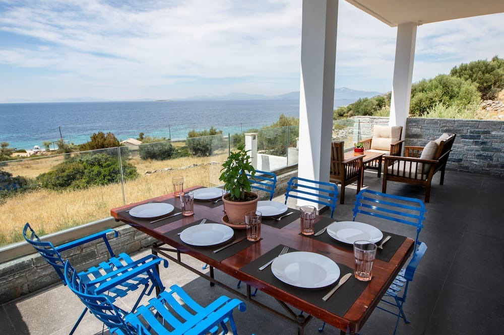 Photo of Patio Balcony in Nea Styra