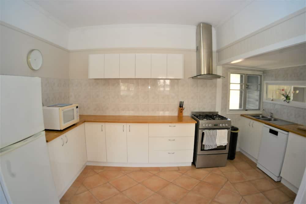 Photo of Kitchen in Urangan