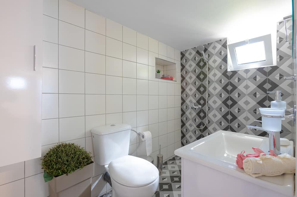Photo of Bathroom in Marathon