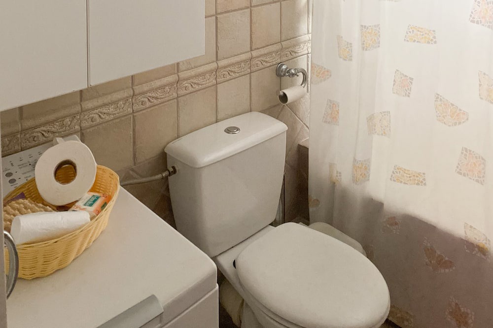 Photo of Bathroom in Corinthia Region