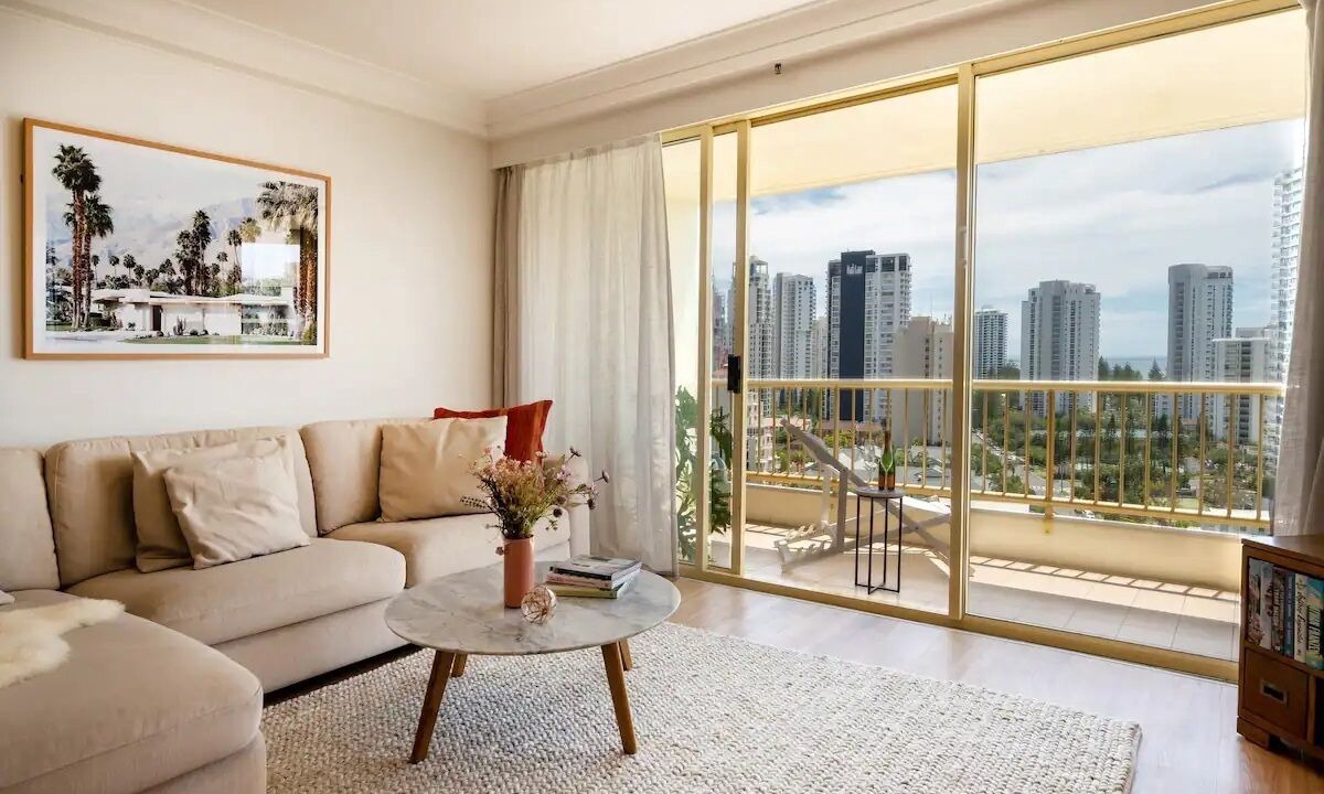 Photo of Livingroom in Main Beach