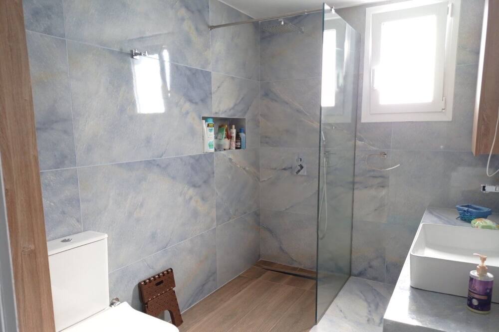 Photo of Bathroom in Anavyssos