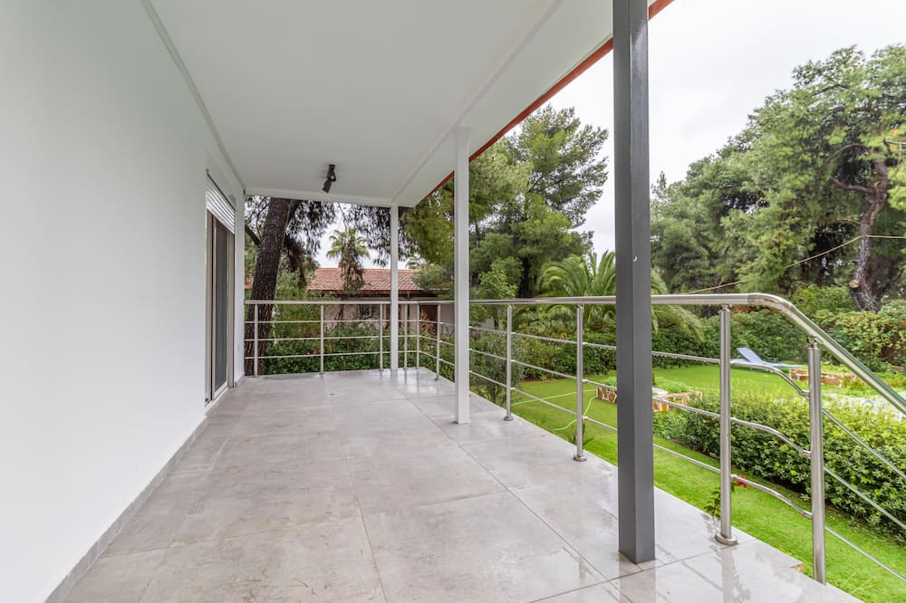 Photo of Outdoor in Isthmia
