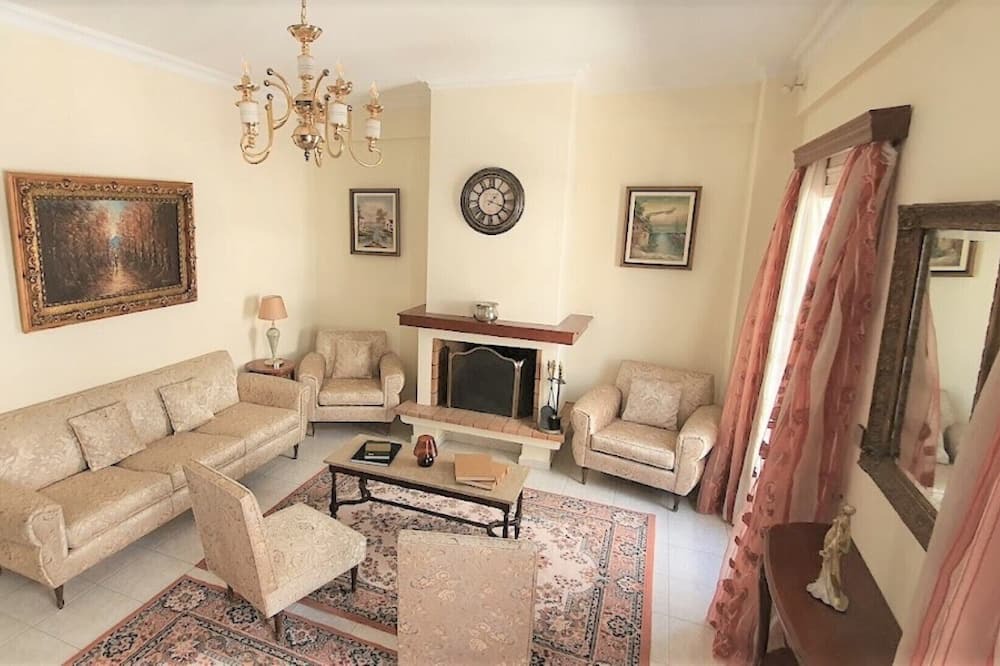 Photo of Livingroom in Zavlani