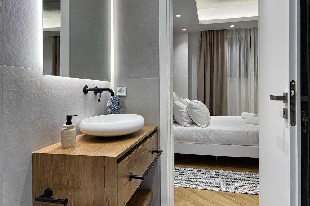 Photo of Bathroom in Neos Kosmos