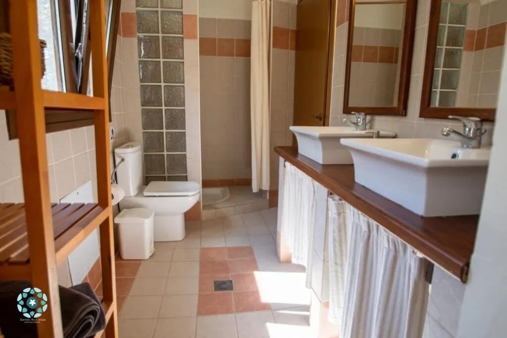 Photo of Bathroom in Troulos