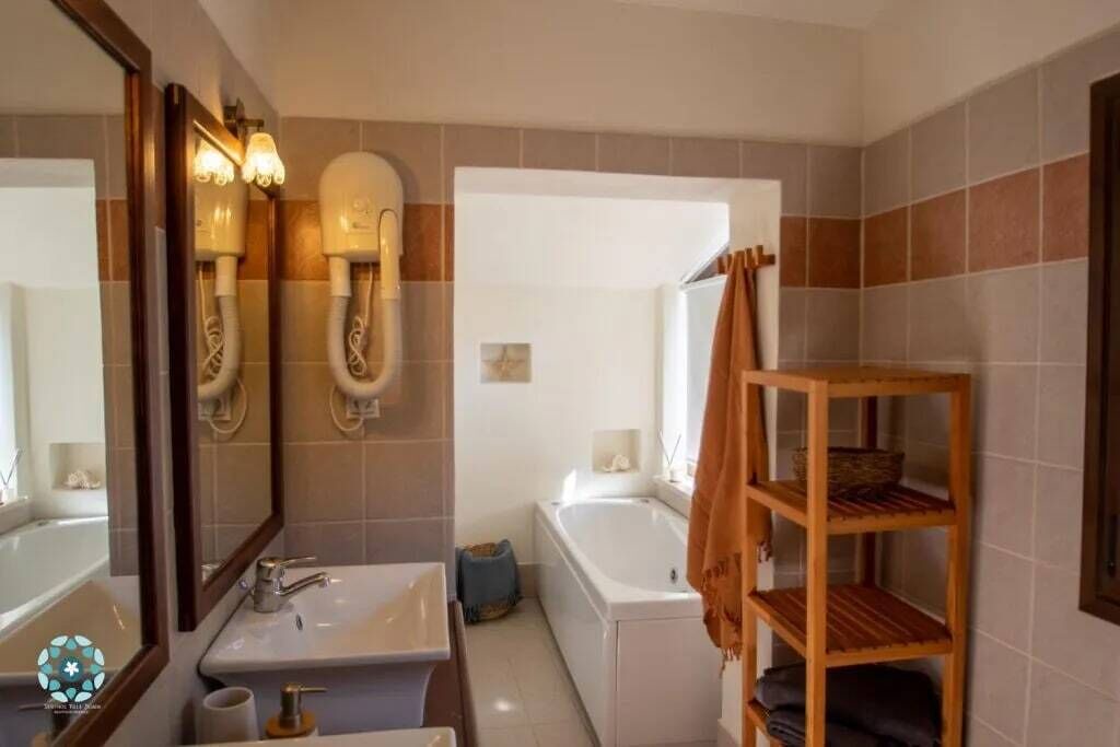 Photo of Bathroom in Troulos