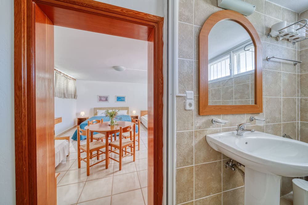Photo of Bathroom in Chalcis