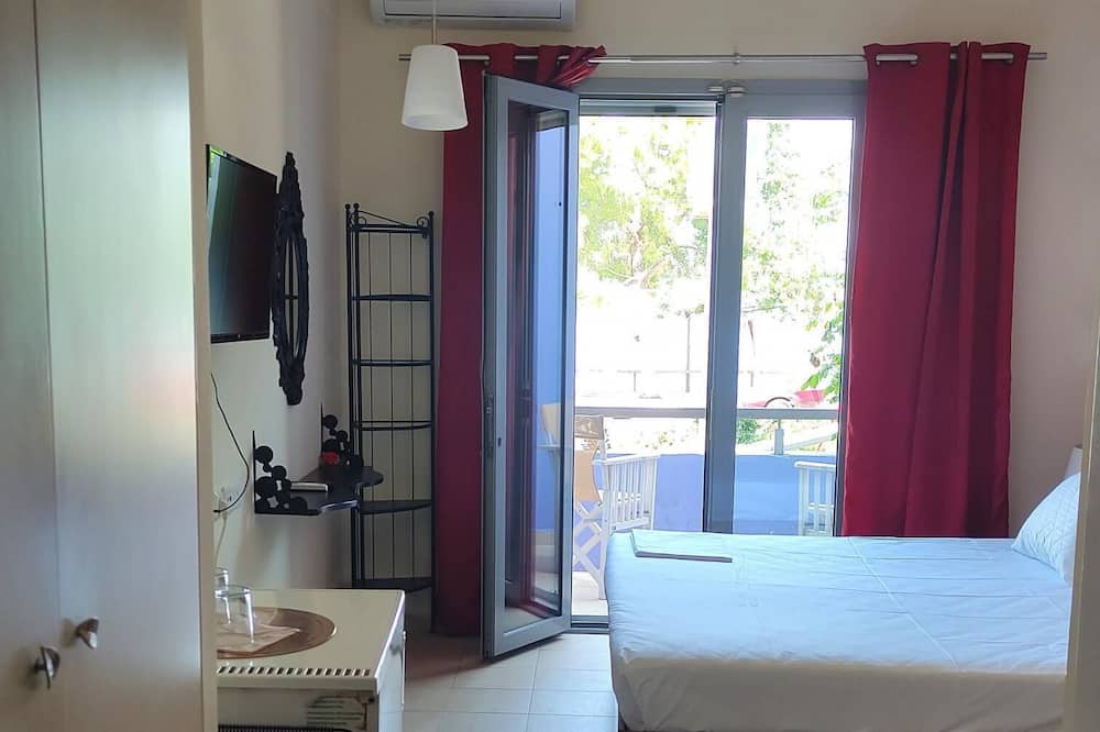 Photo of Bedroom in Kamena Vourla