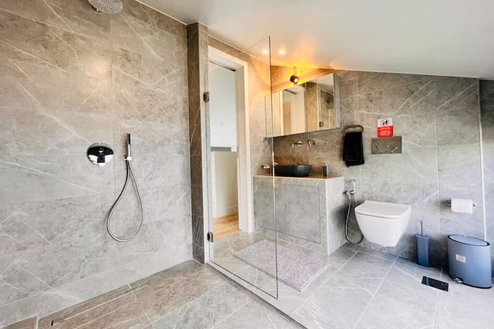 Photo of Bathroom in Kallitechnoupoli