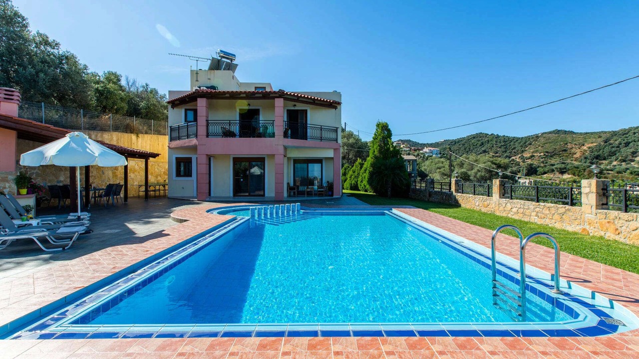 Photo of Outdoor in Stalos