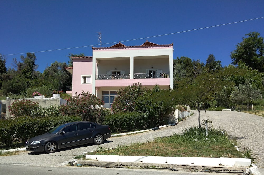 Photo of Outdoor in Sipiada