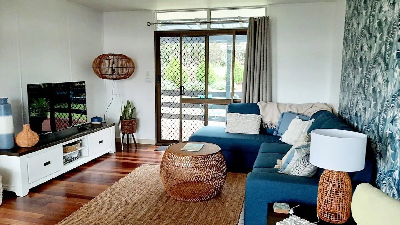 Photo of Livingroom in Charlwood