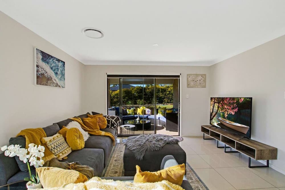 Photo of Livingroom in Jimboomba