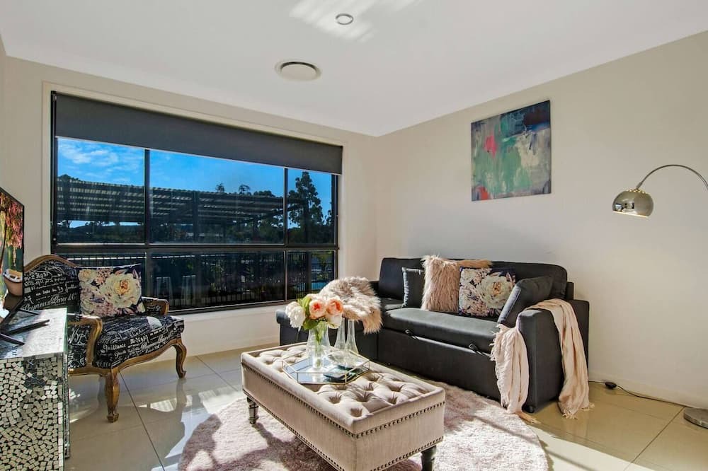 Photo of Livingroom in Jimboomba