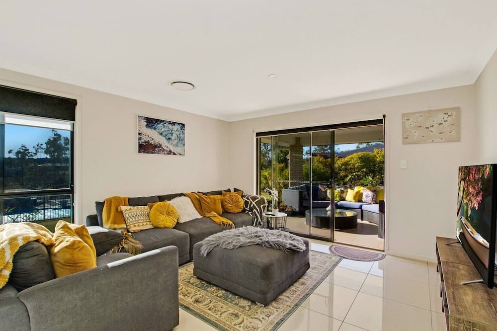 Photo of Livingroom in Jimboomba