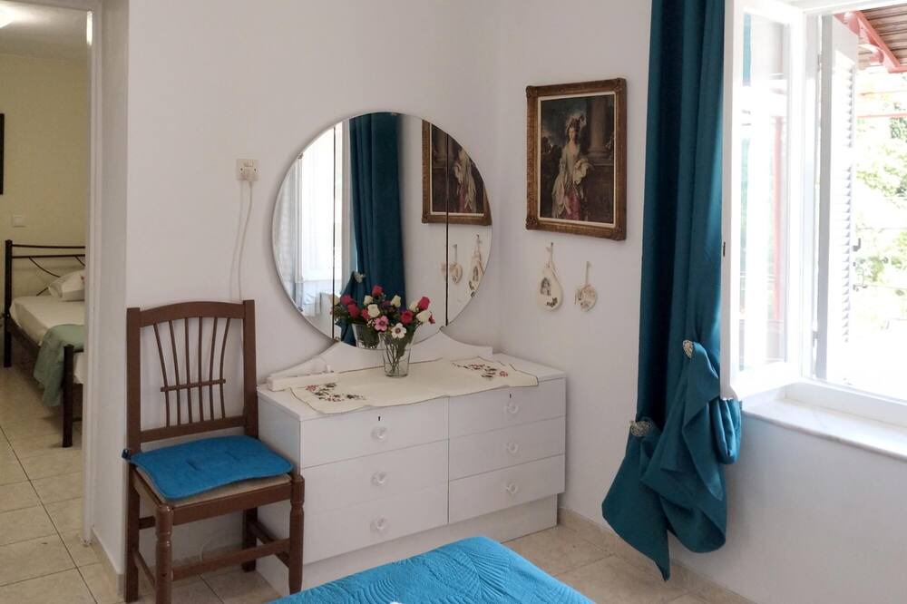 Photo of Bedroom in Afetai