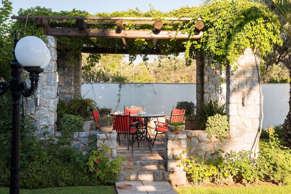 Photo of Outdoor in Eretria