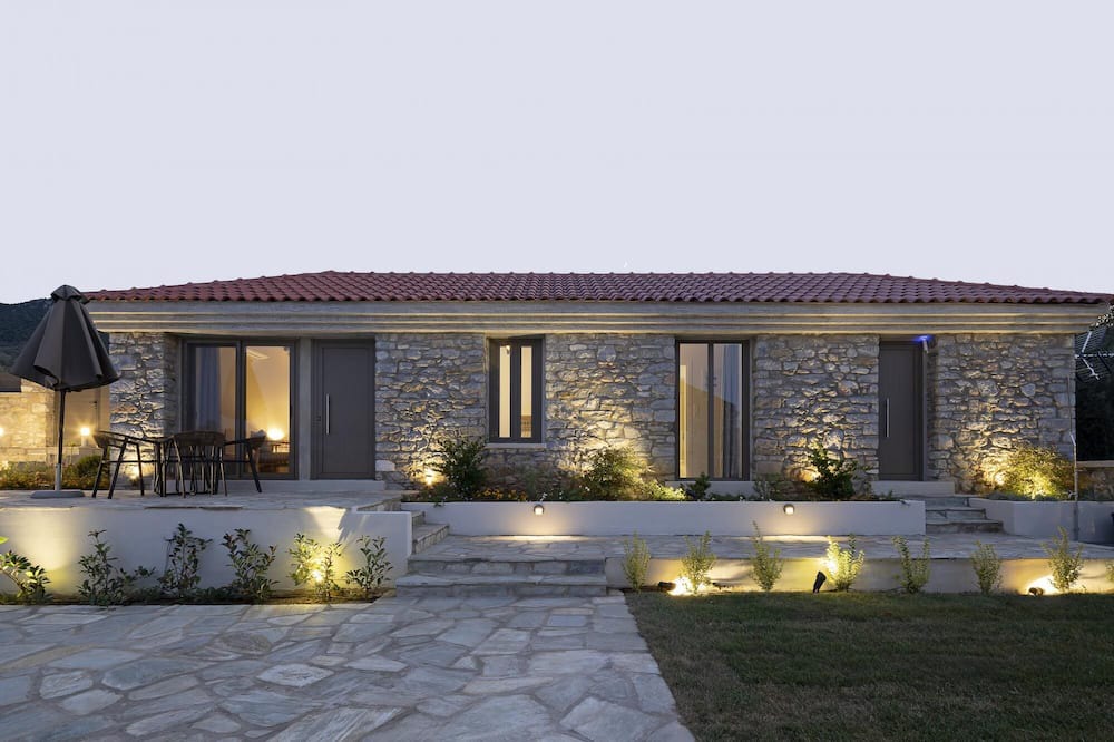 Photo of Outdoor in Sourpi