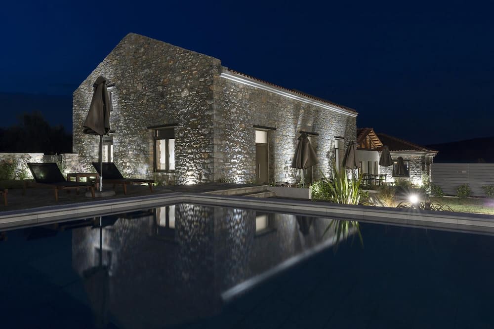 Photo of Outdoor in Sourpi