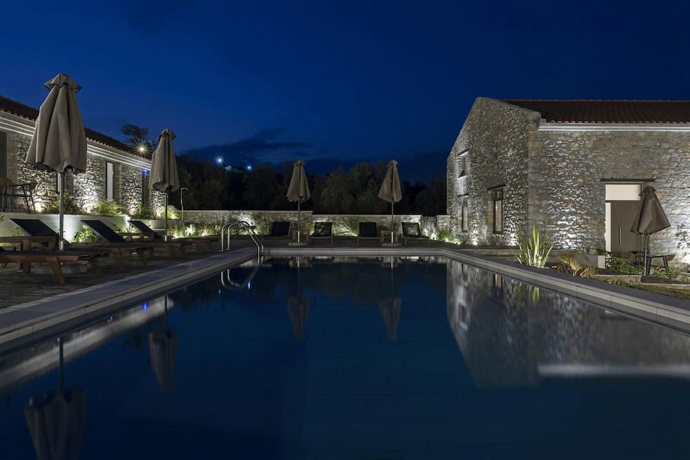 Photo of Outdoor in Sourpi