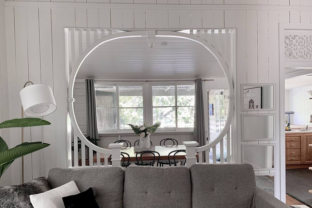 Photo of Livingroom in Milton