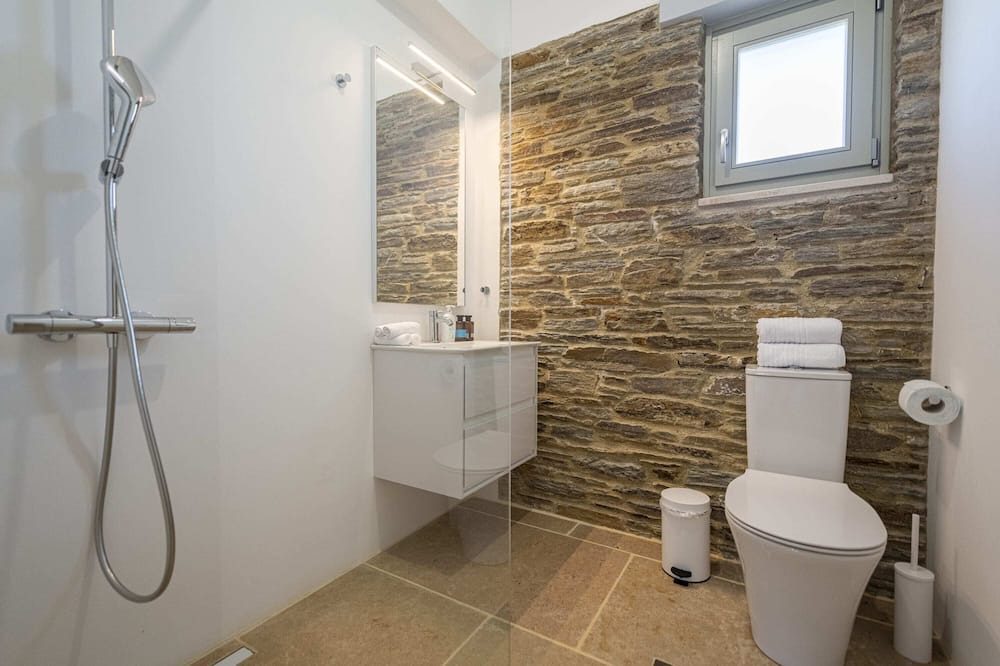 Photo of Bathroom in Batsi