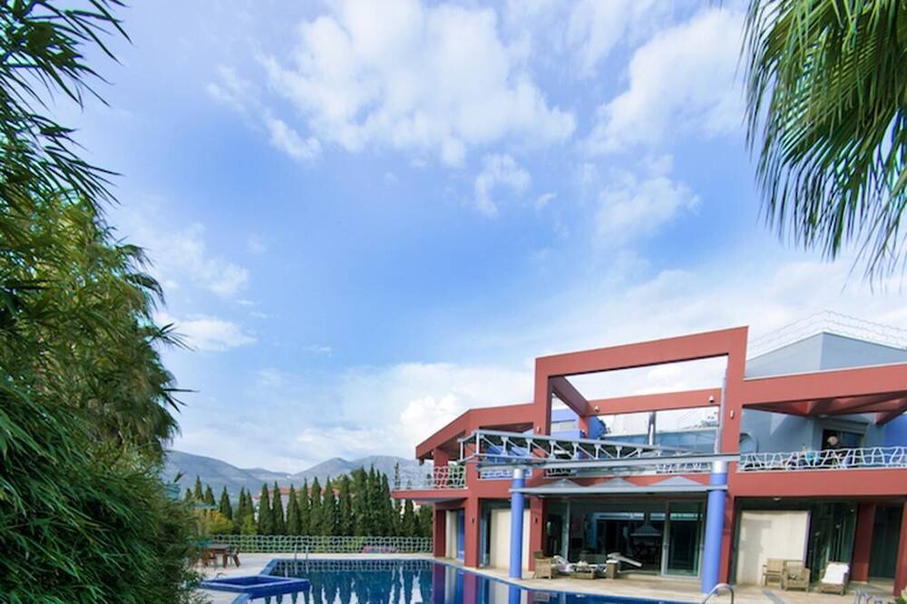 Photo of Outdoor in Eretria