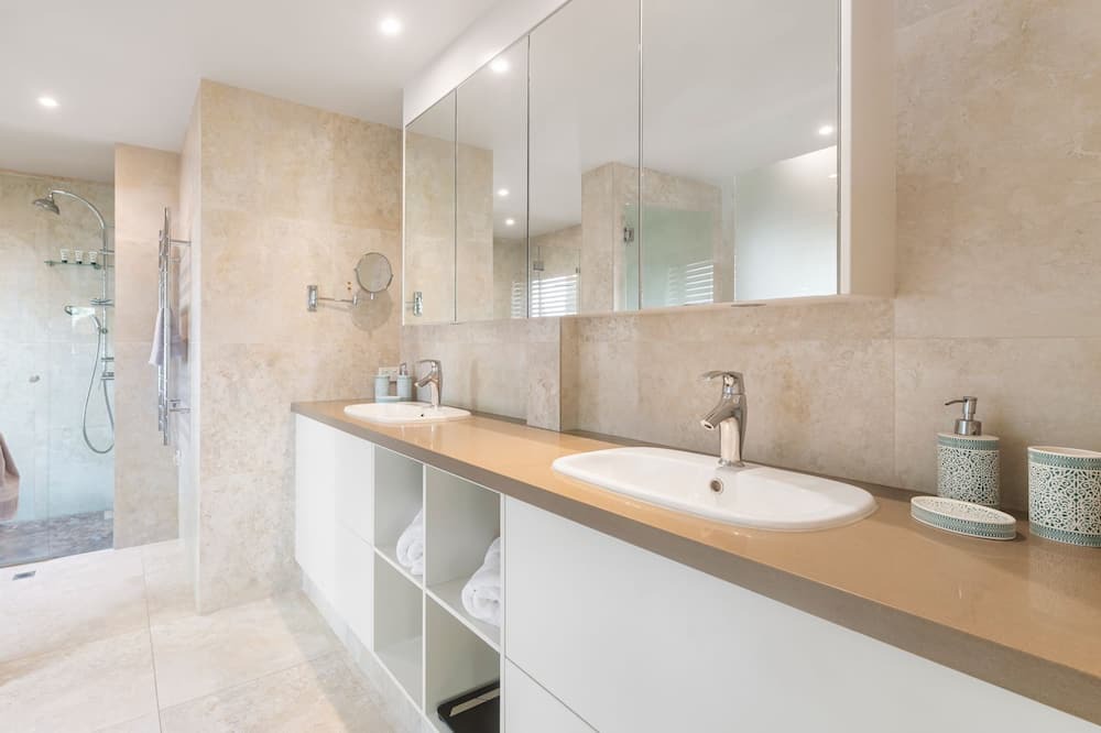 Photo of Bathroom in Doonan