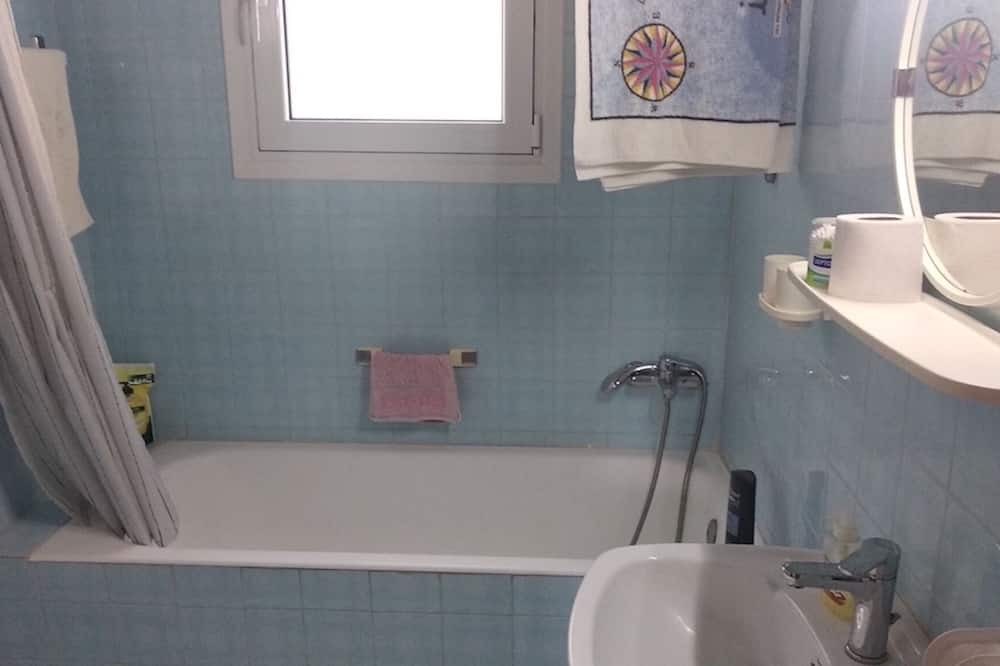 Photo of Bathroom in Eretria