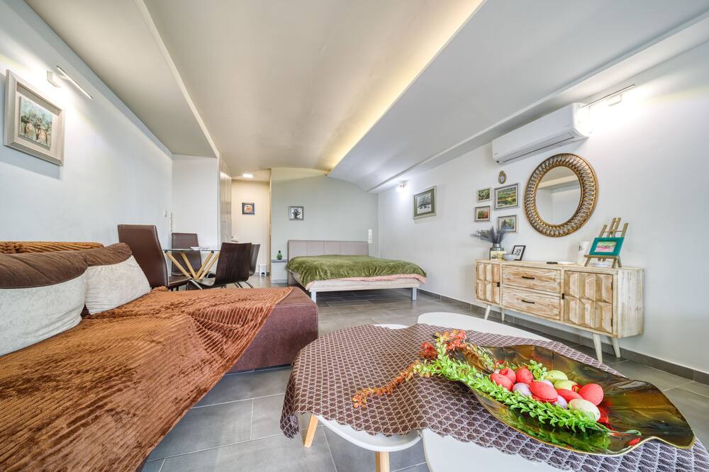 Photo of Bedroom in Kamena Vourla