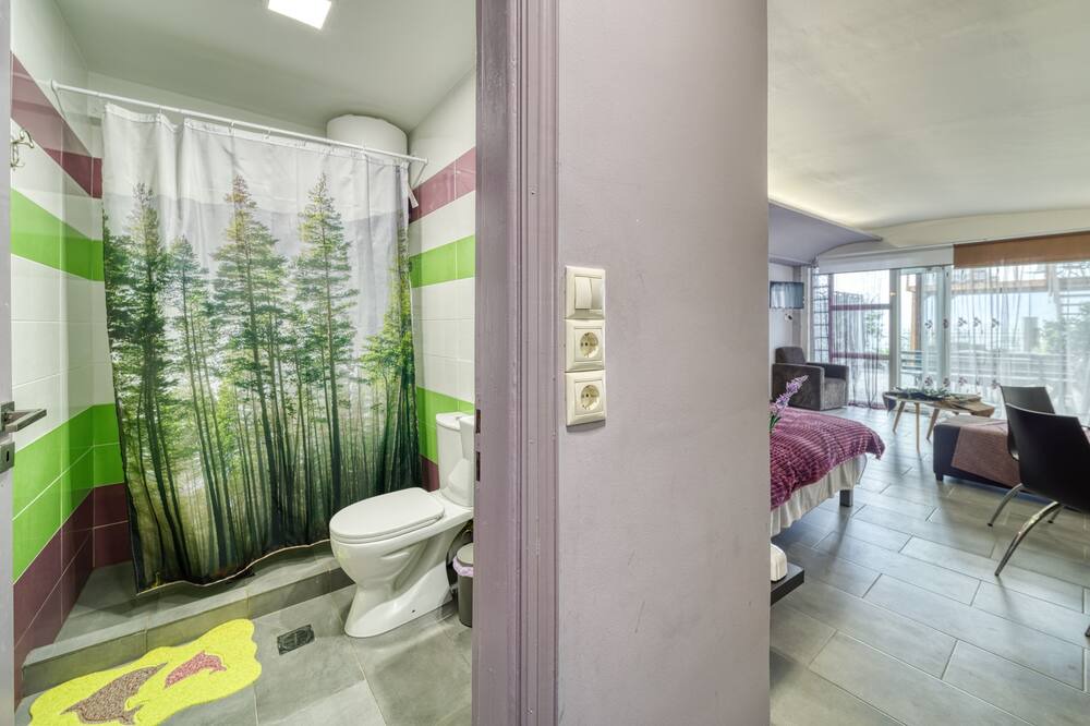 Photo of Bathroom in Kamena Vourla