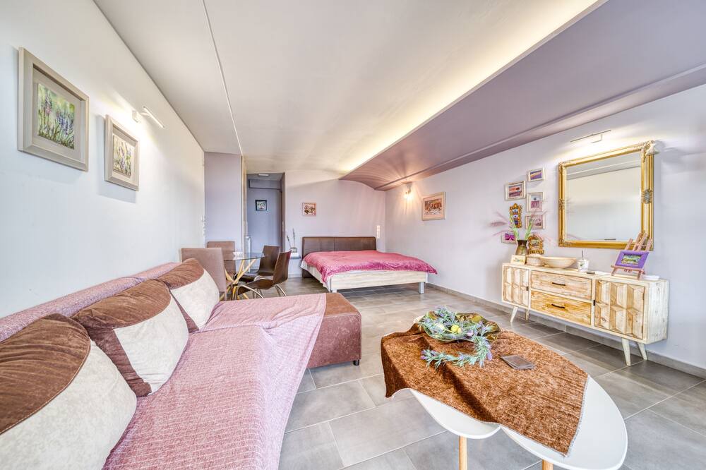 Photo of Livingroom in Kamena Vourla