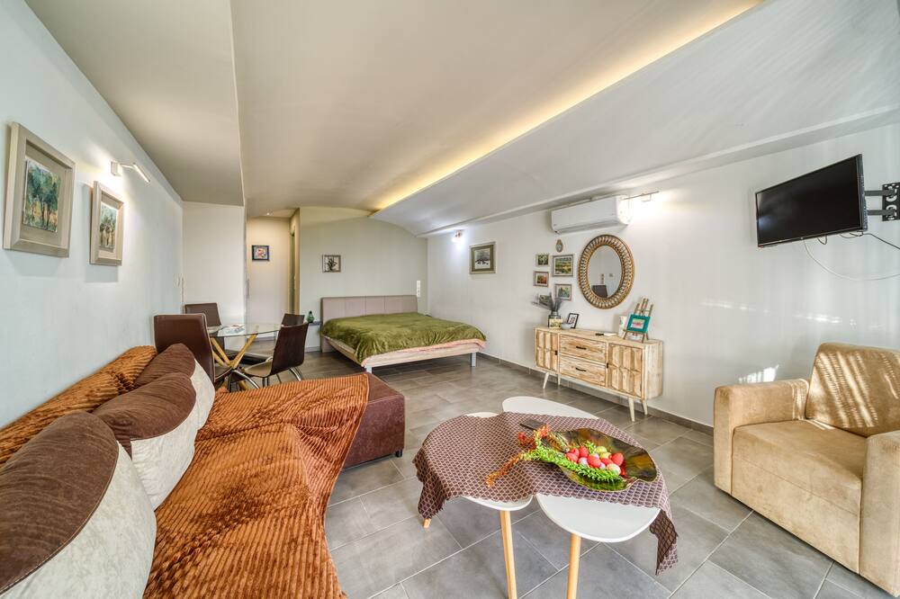 Photo of Livingroom in Molos-Agios Konstantinos