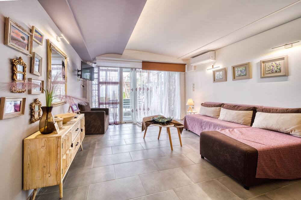 Photo of Livingroom in Molos-Agios Konstantinos
