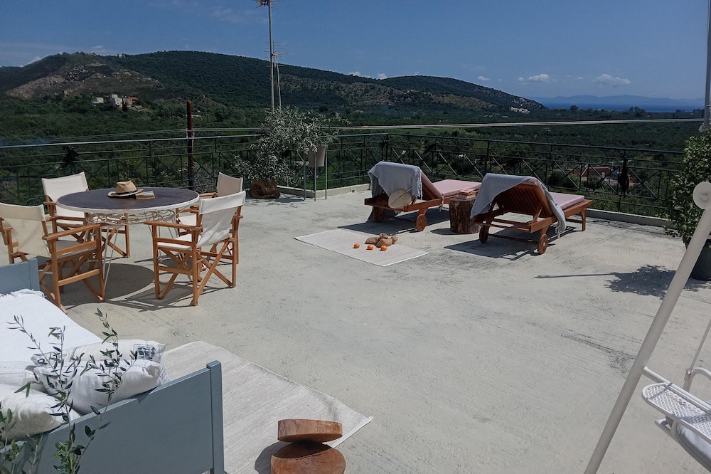 Photo of Outdoor in East Mani