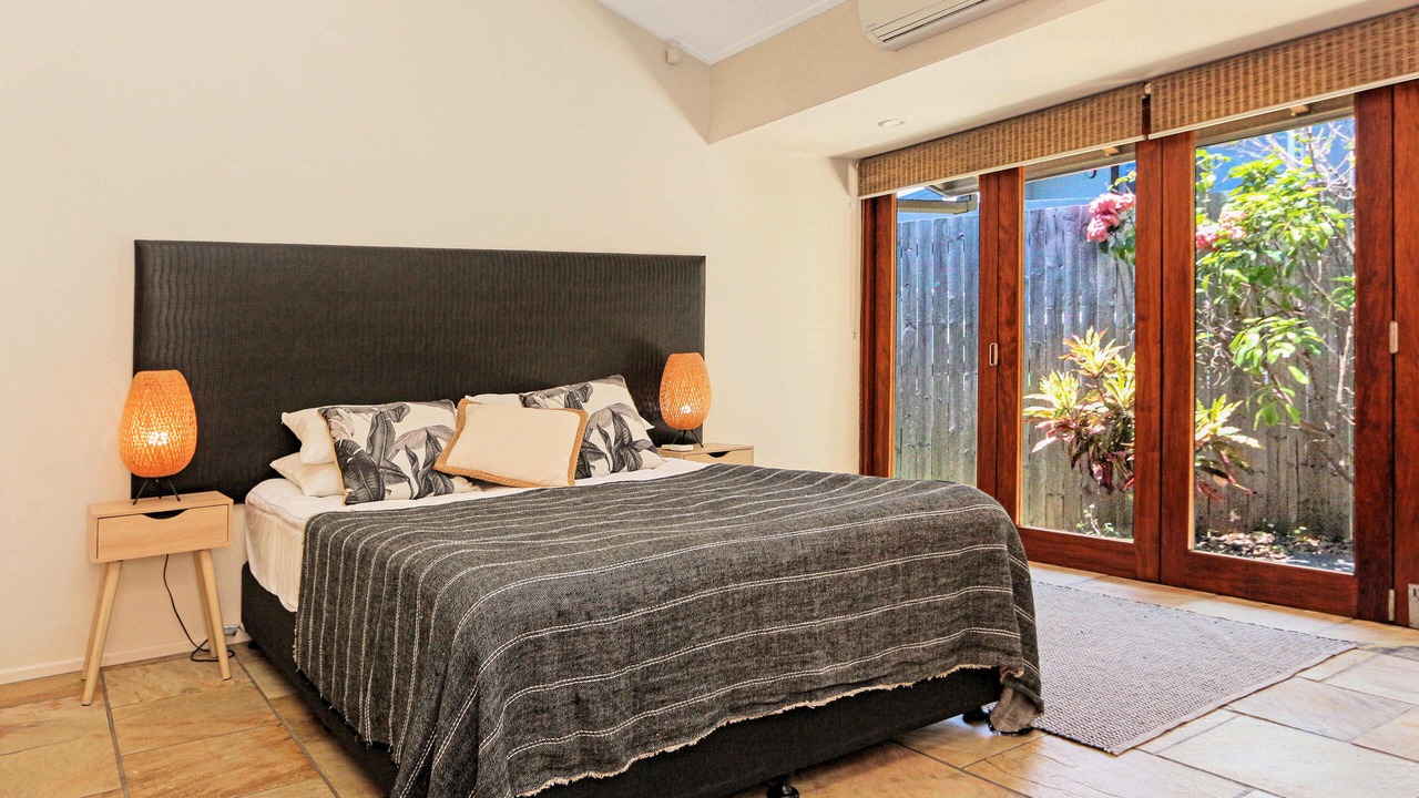 Photo of Bedroom in Clifton Beach