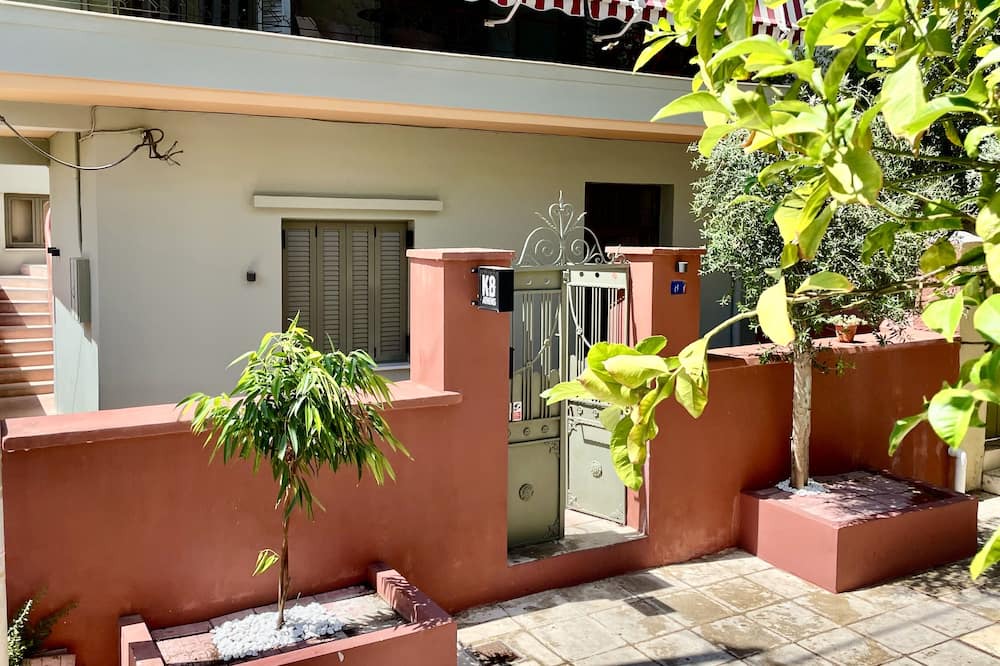 Photo of Patio Balcony in Petralona