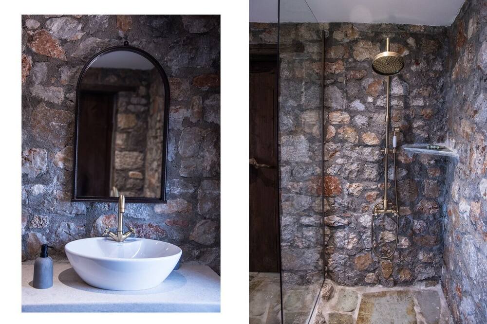 Photo of Bathroom in Phthiotis Region