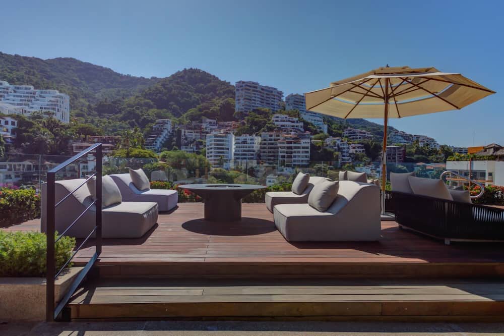 Photo of Patio Balcony in Romantic Zone