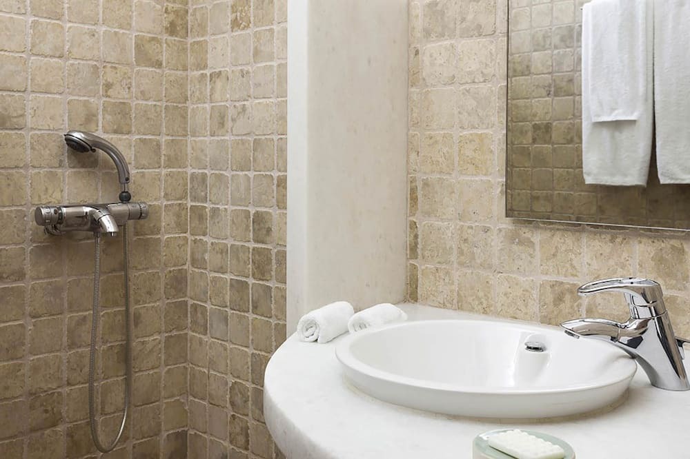 Photo of Bathroom in Paraga