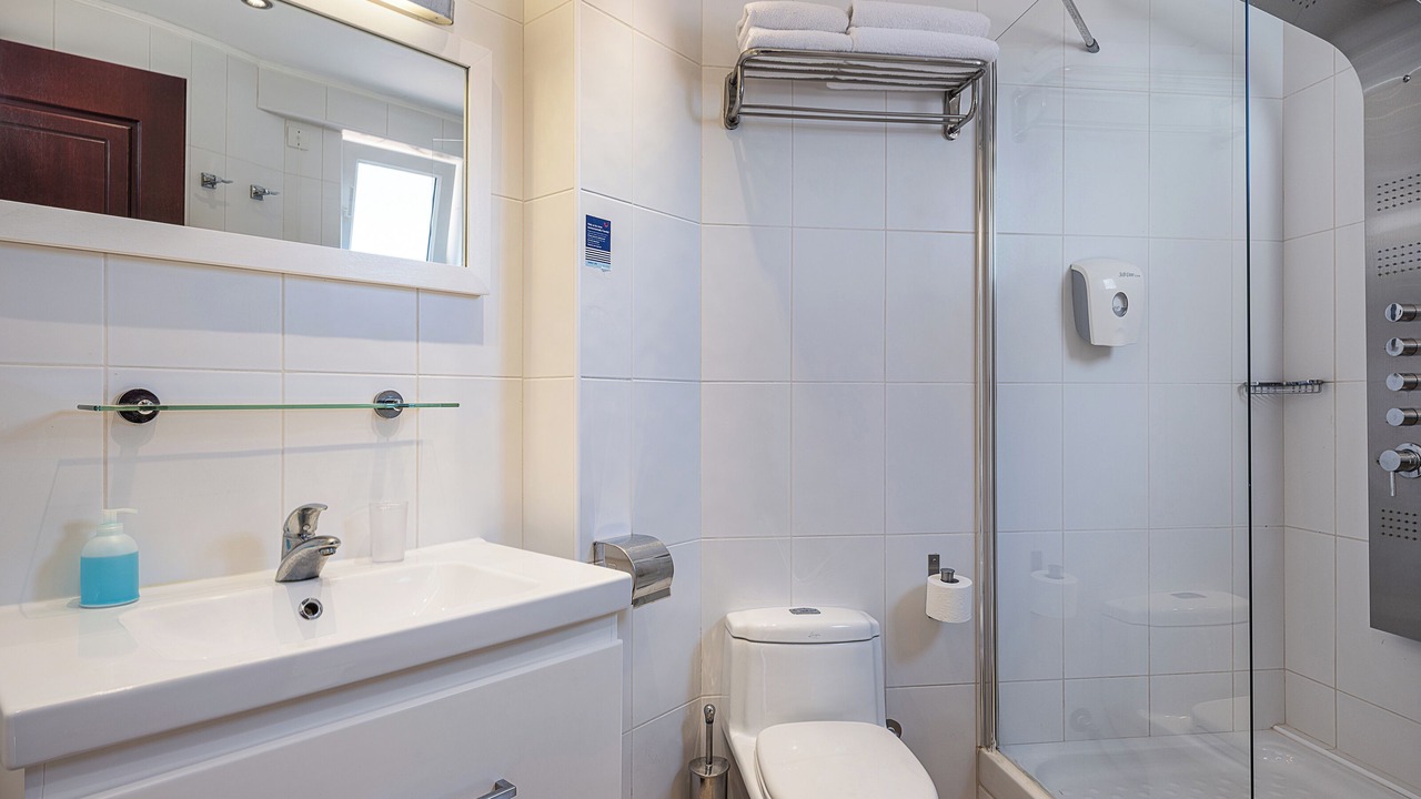 Photo of Bathroom in Platanias Town