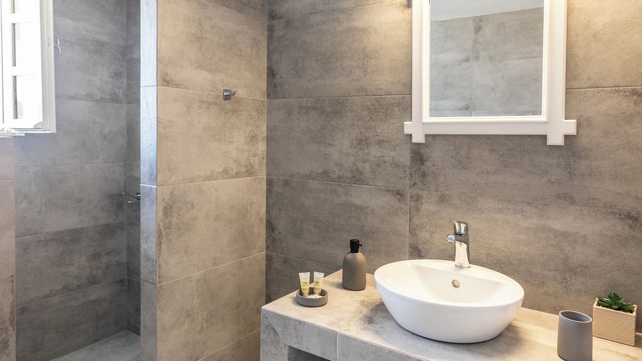 Photo of Bathroom in Kamari