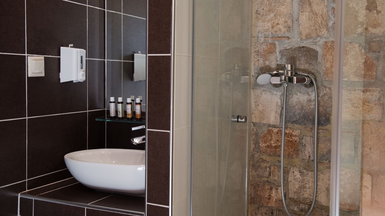 Photo of Bathroom in Assos-Lechaio