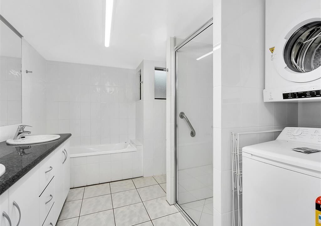 Photo of Bathroom in Trinity Beach