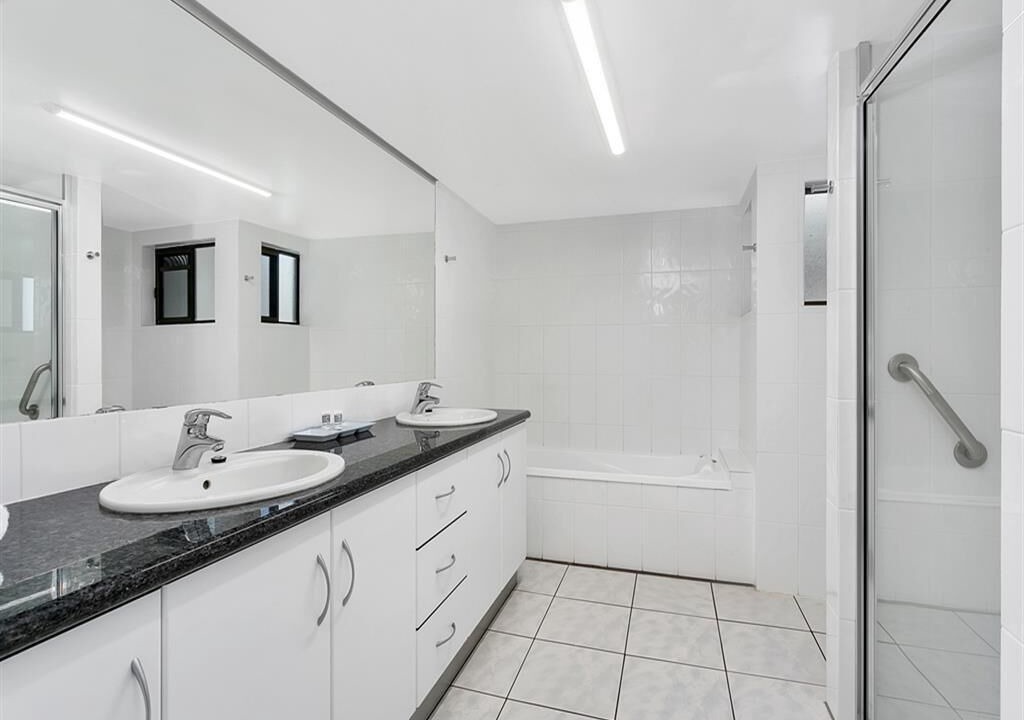 Photo of Bathroom in Trinity Beach