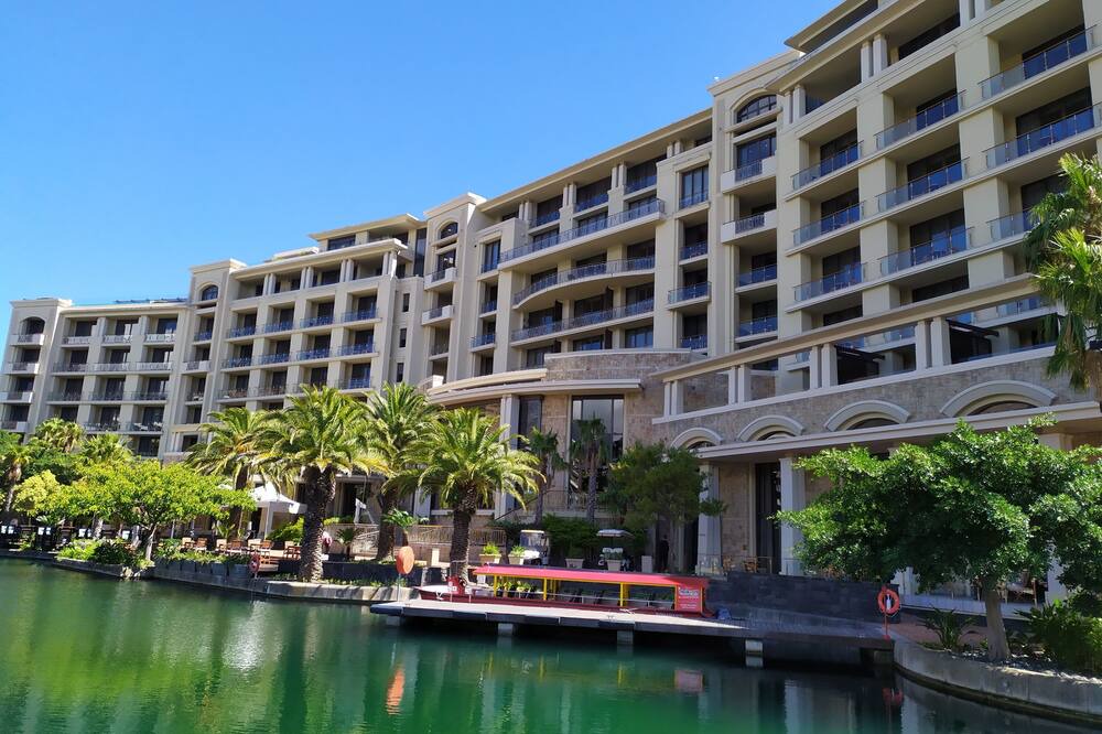 Photo of Outdoor in Victoria and Alfred Waterfront